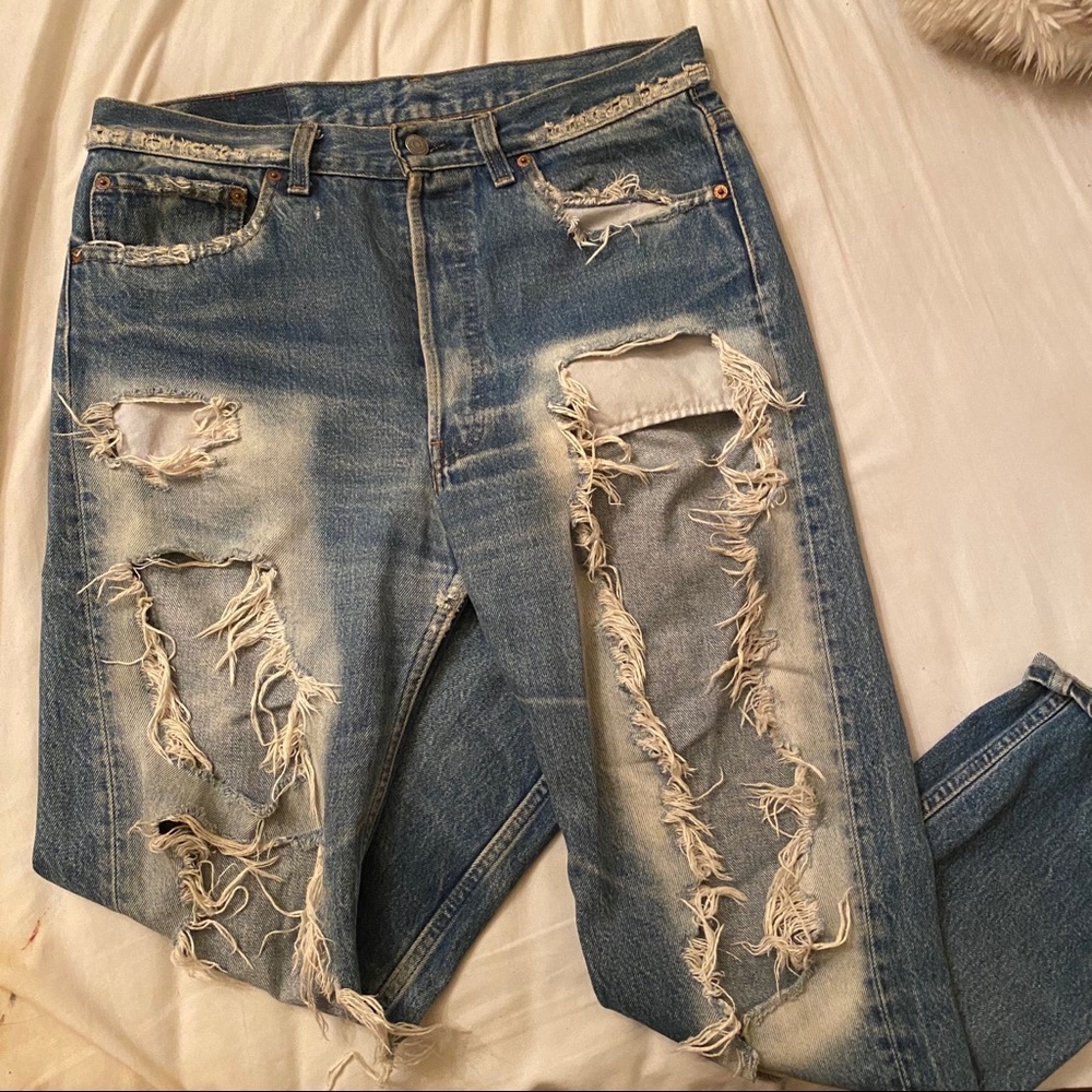The PERFECT Distressed high waisted 501xx Levi’s
